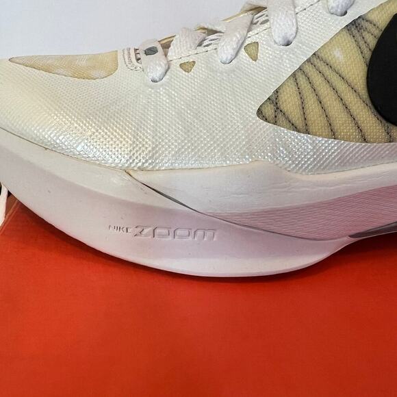 Nike Zoom Hyperdunk 2011 TB, New in Box, women's size 7 - Picture 7 of 11